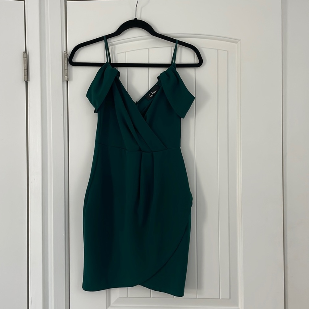 Lulu’s green mini dress